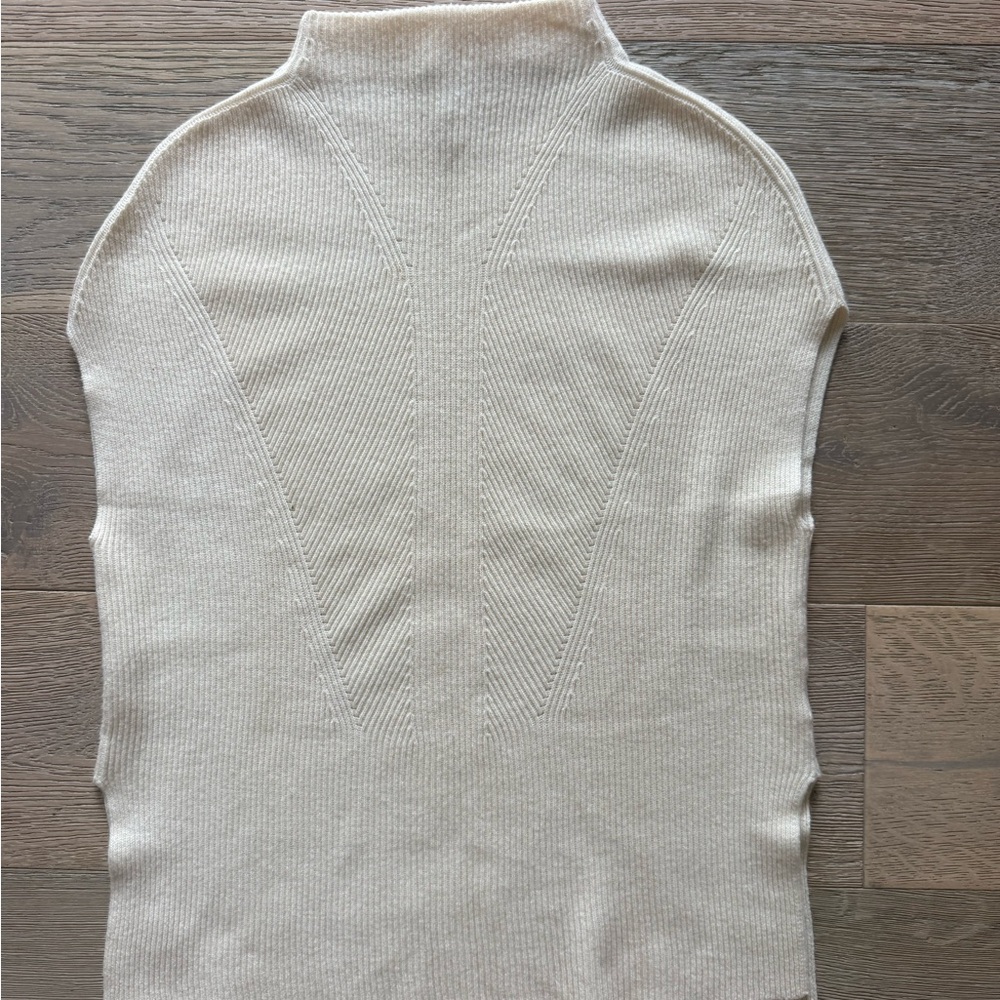 Vince Cream Ribbed Turtleneck Sleeveless Sweater